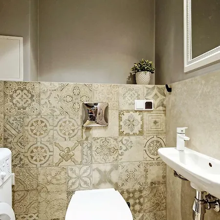 Center Terbatas Street Apt. + Free Parking Apartment Riga